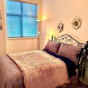 Apartment Incredible Views Beautiful 2-bedroom Victoria