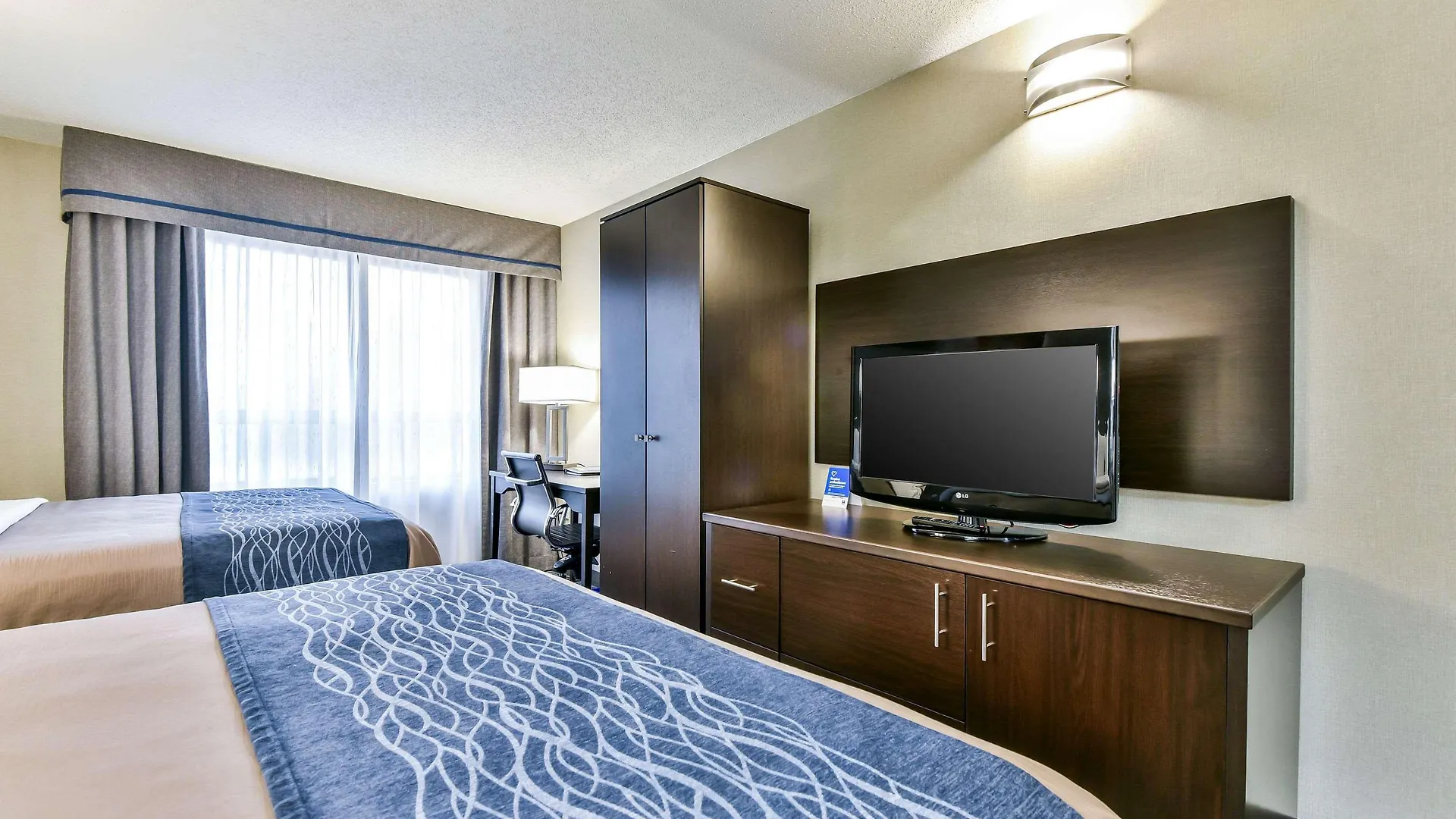 Comfort Hotel Airport North Toronto Canada