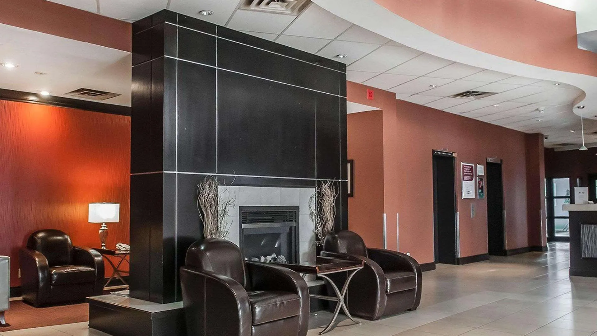 Comfort Hotel Airport North Toronto 3*,