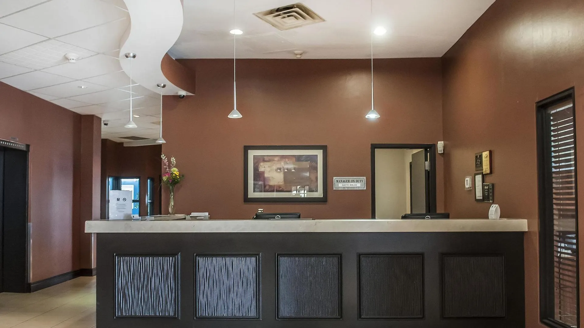Comfort Hotel Airport North Toronto 3*,