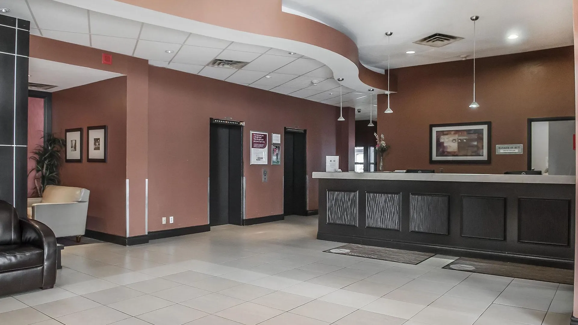 Comfort Hotel Airport North Toronto