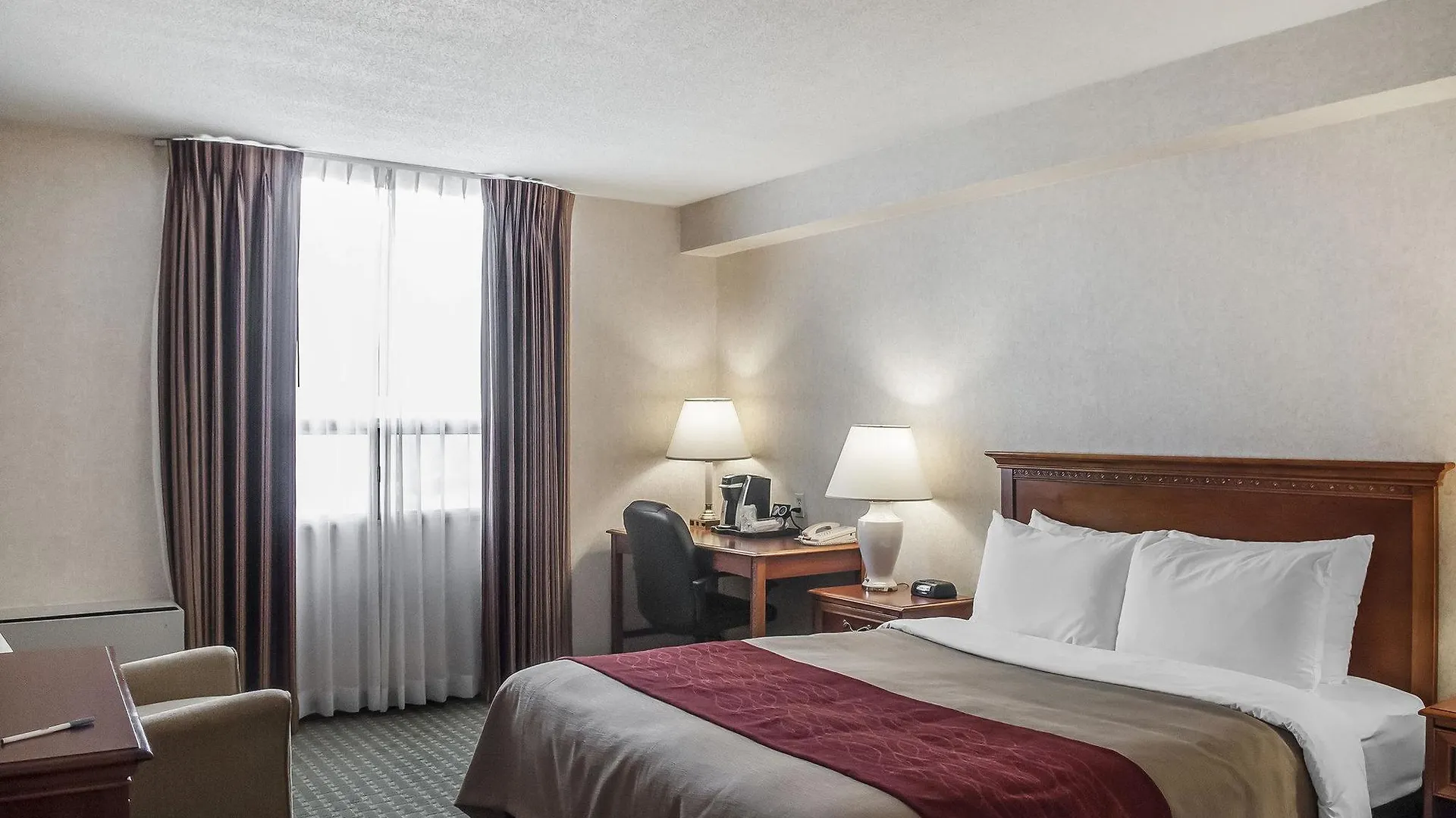 Comfort Hotel Airport North Toronto 3*,  Canada