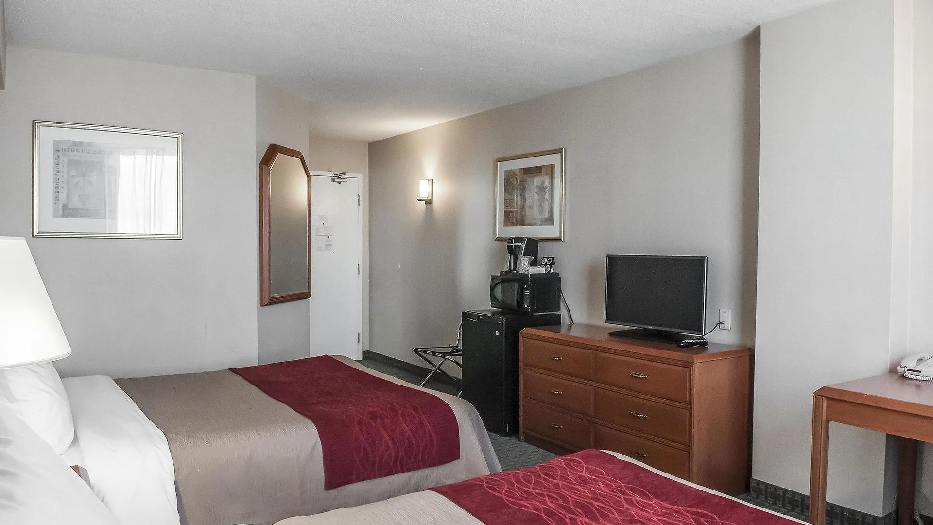 ***  Comfort Hotel Airport North Toronto Canada