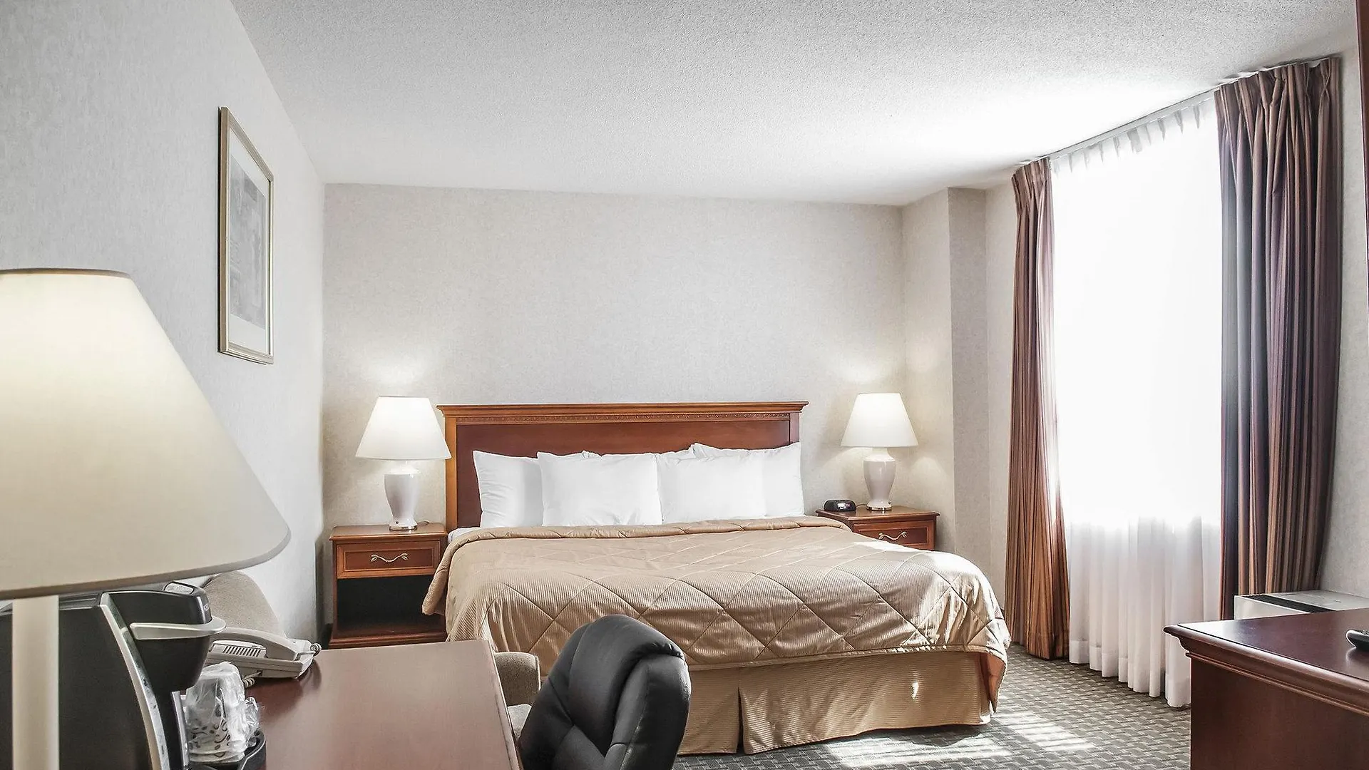 Comfort Hotel Airport North Toronto