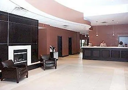 Comfort Hotel Airport North Toronto 3*,